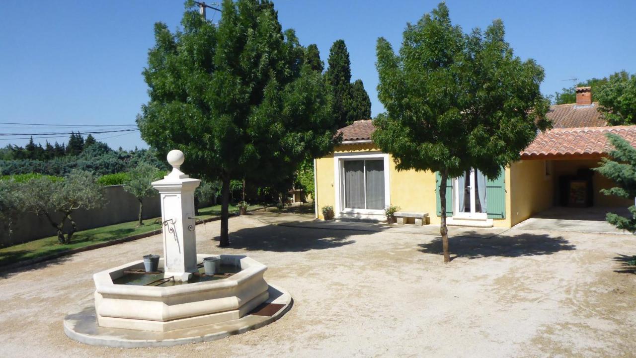 Gite De Provence Apartment Velleron Exterior photo